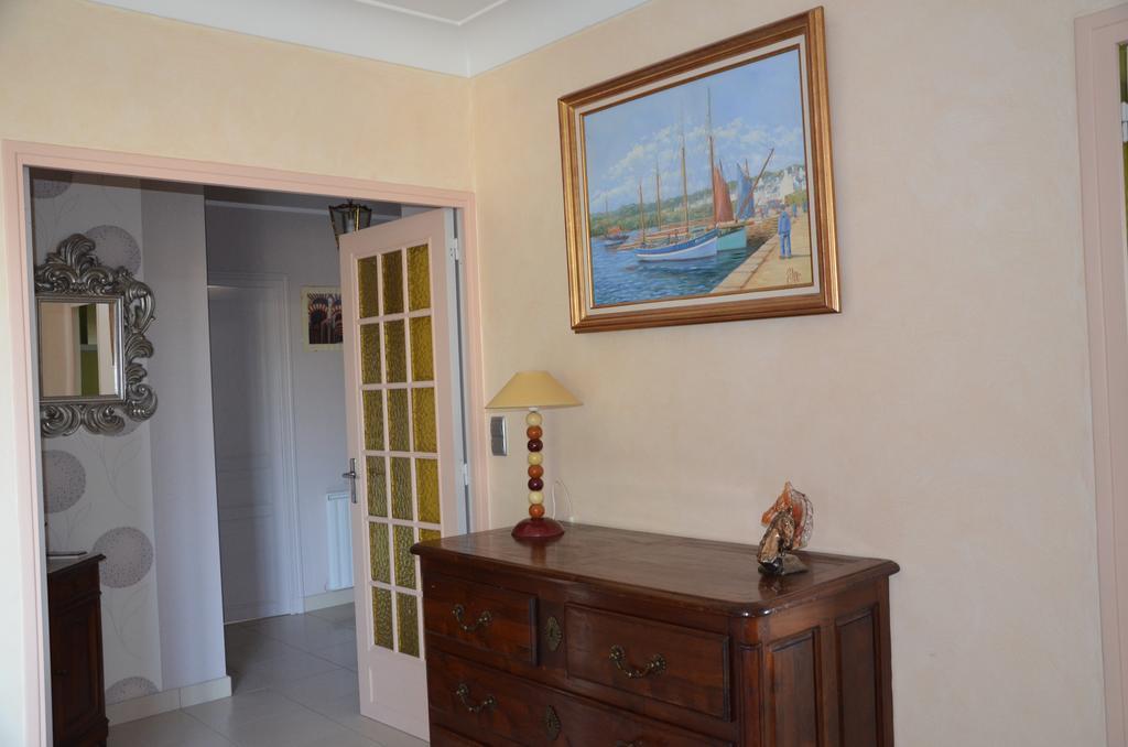 Chambre D'Hotes Et Spa อาฌ็อง ภายนอก รูปภาพ